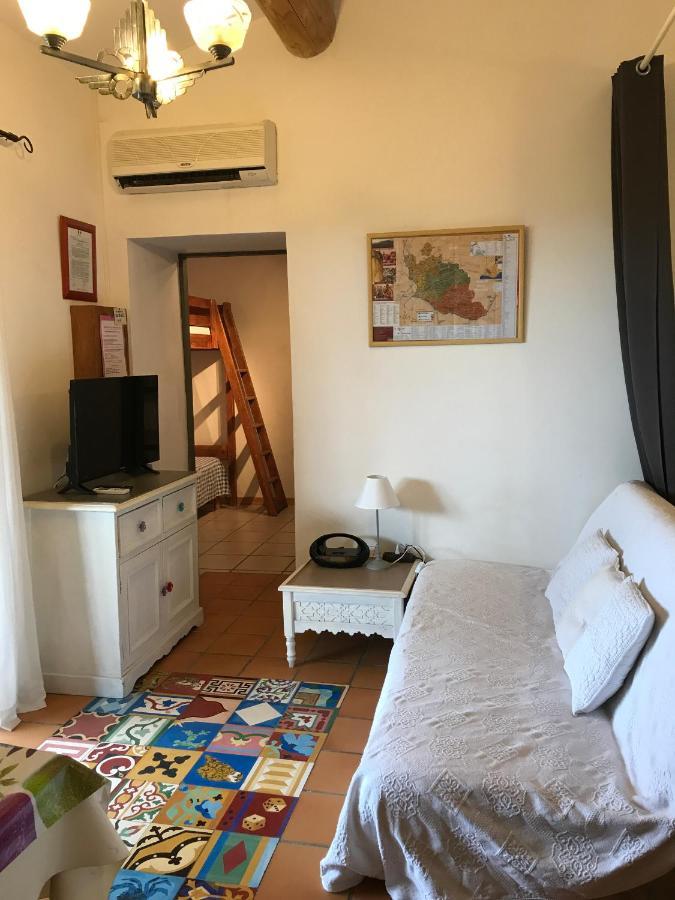 Chambres D'Hotes Et Gites Le Mas Mellou Orange  Eksteriør bilde