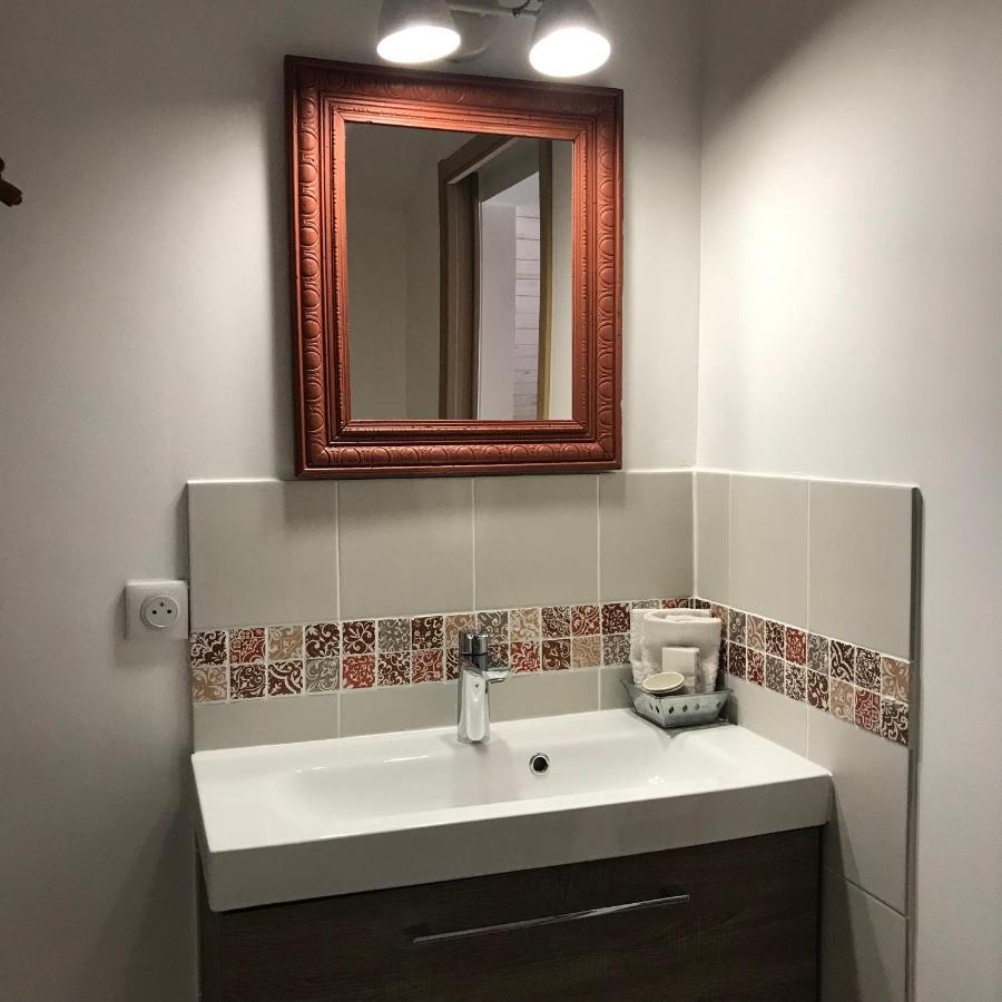 Chambres D'Hotes Et Gites Le Mas Mellou Orange  Eksteriør bilde
